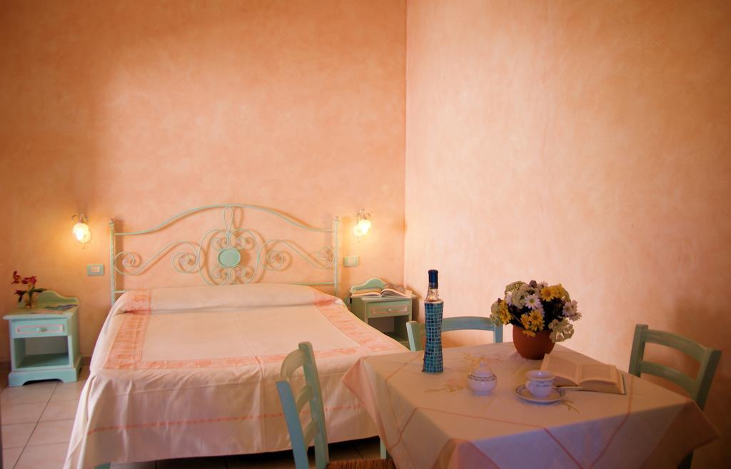 Residence Riva Azzurra Cannigione Quarto foto