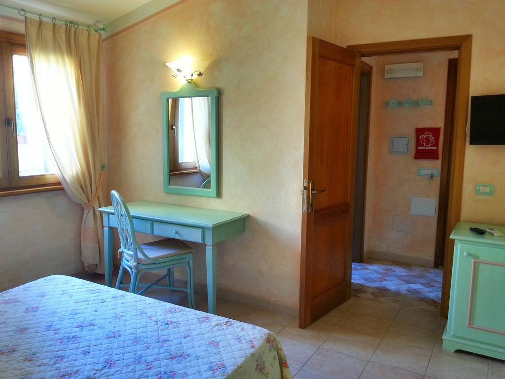 Residence Riva Azzurra Cannigione Quarto foto